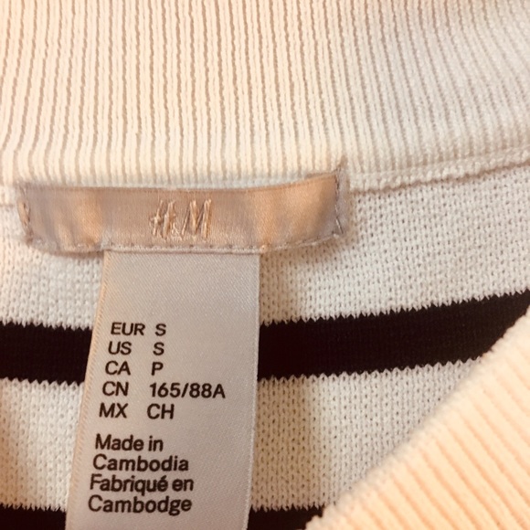 Black and white striped sweater - Picture 5 of 6